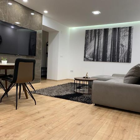 Black Apartment By Alex Rafael Zágráb Kültér fotó
